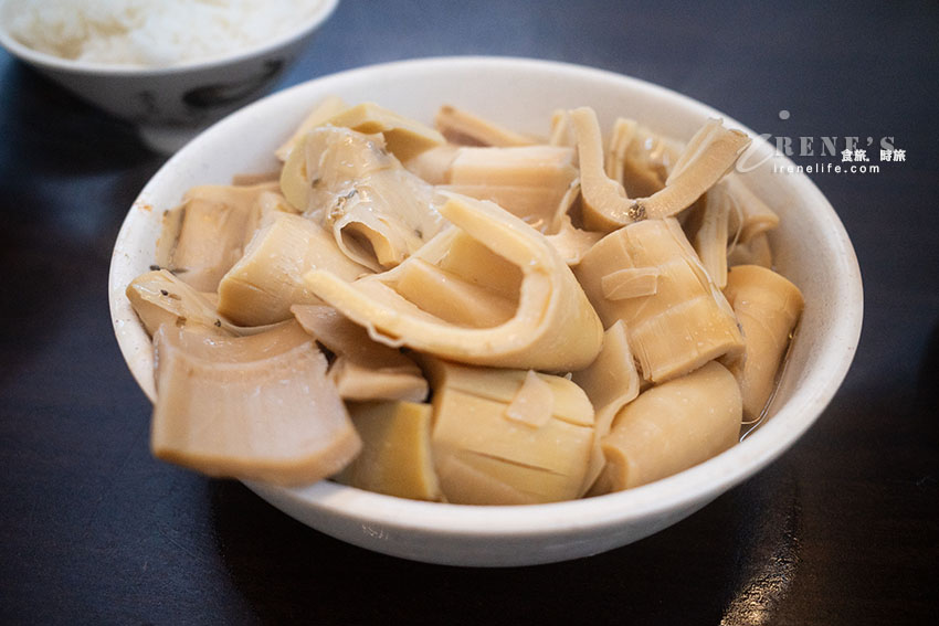 深坑老街豆腐大餐，設置素食好方便，大家可以一起聚餐一起同樂