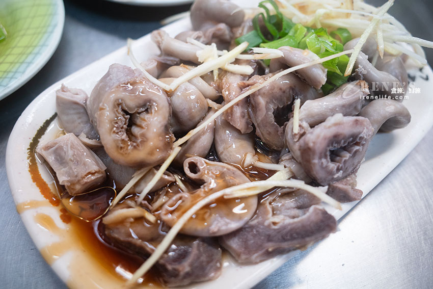 三重隱藏版美食,物美價廉的米粉湯,黑白切份量十足,一試成主顧 三重隱藏版美食,物美價廉的米粉湯,黑白切份量十足,一試成主顧