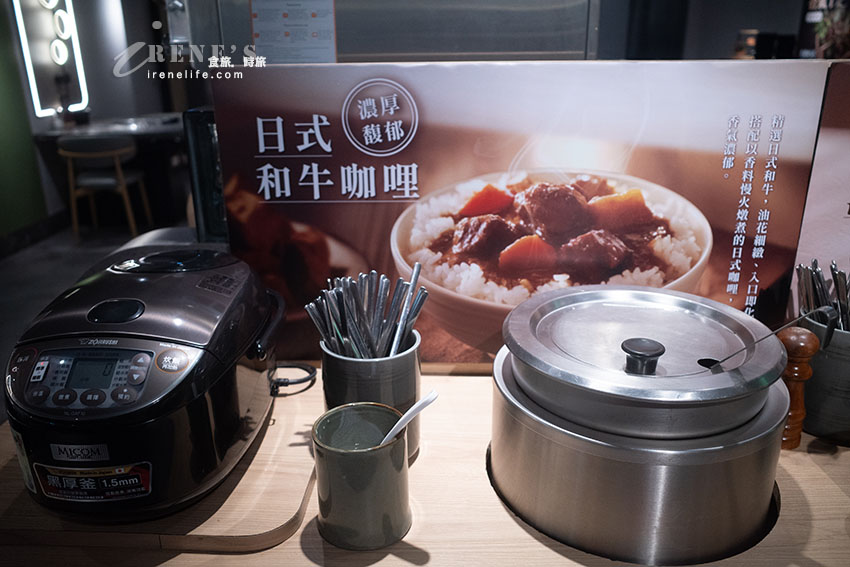 升級版原燒吃到飽!沙拉、烤物、咖哩飯、飲料全都吃免驚~不是每家店都有附設自助吧呦 升級版原燒吃到飽!沙拉、烤物、咖哩飯、飲料全都吃免驚~不是每家店都有附設自助吧呦