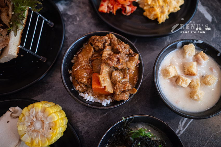 升級版原燒吃到飽!沙拉、烤物、咖哩飯、飲料全都吃免驚~不是每家店都有附設自助吧呦 升級版原燒吃到飽!沙拉、烤物、咖哩飯、飲料全都吃免驚~不是每家店都有附設自助吧呦