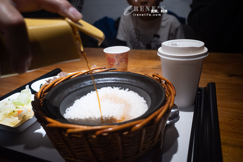現點現煲的瓦鍋飯,口味創新選擇多,最便宜只要198元就有菜有肉還有飲料 現點現煲的瓦鍋飯,口味創新選擇多,最便宜只要198元就有菜有肉還有飲料