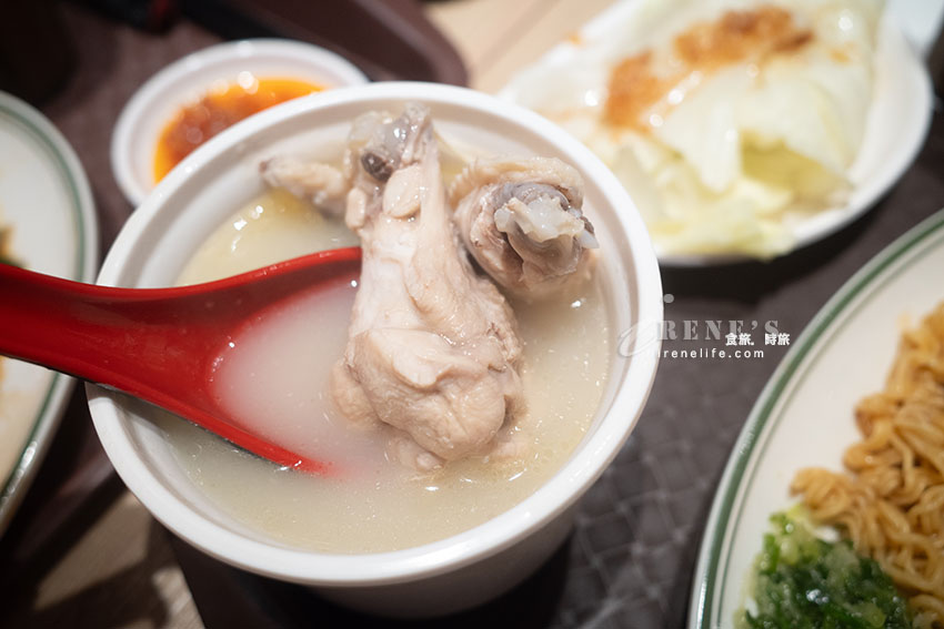 點點心新品牌在新光三越美食街登場,高CP值個人港點套餐,滿滿蔥油有夠嗨 點點心新品牌在新光三越美食街登場,高CP值個人港點套餐,滿滿蔥油有夠嗨