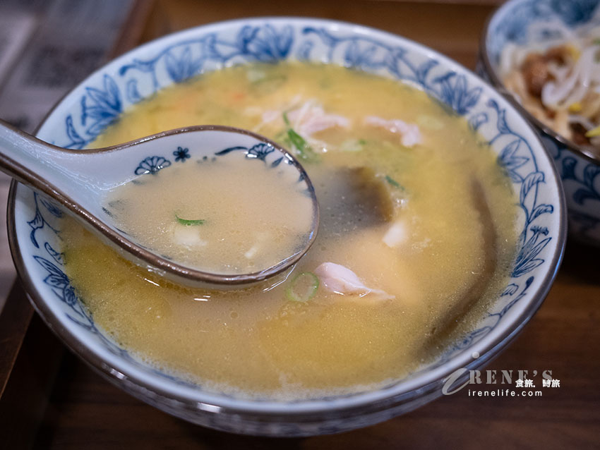 190元起飲料、霜淇淋、豆花吃到飽！香菜控必收，滿滿香菜看不到底下的麵/粥