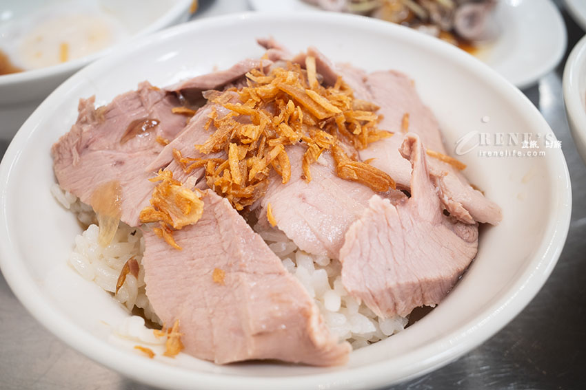 延伸閱讀：嘉義文化路夜市裡總是人滿為患的郭家雞肉飯，中正路也有分店更舒適人又少