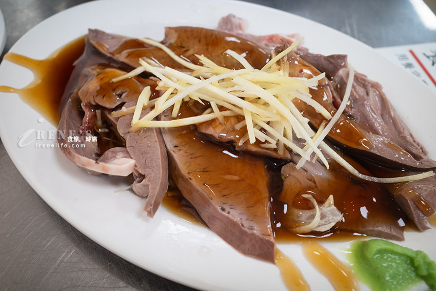 嘉義文化路夜市裡總是人滿為患的郭家雞肉飯,中正路也有分店更舒適人又少 嘉義文化路夜市裡總是人滿為患的郭家雞肉飯,中正路也有分店更舒適人又少