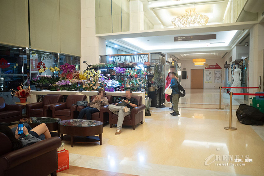 嘉義市區五星級飯店,與商場共構的便利極佳,家庭房又大又舒適 嘉義市區五星級飯店,與商場共構的便利極佳,家庭房又大又舒適