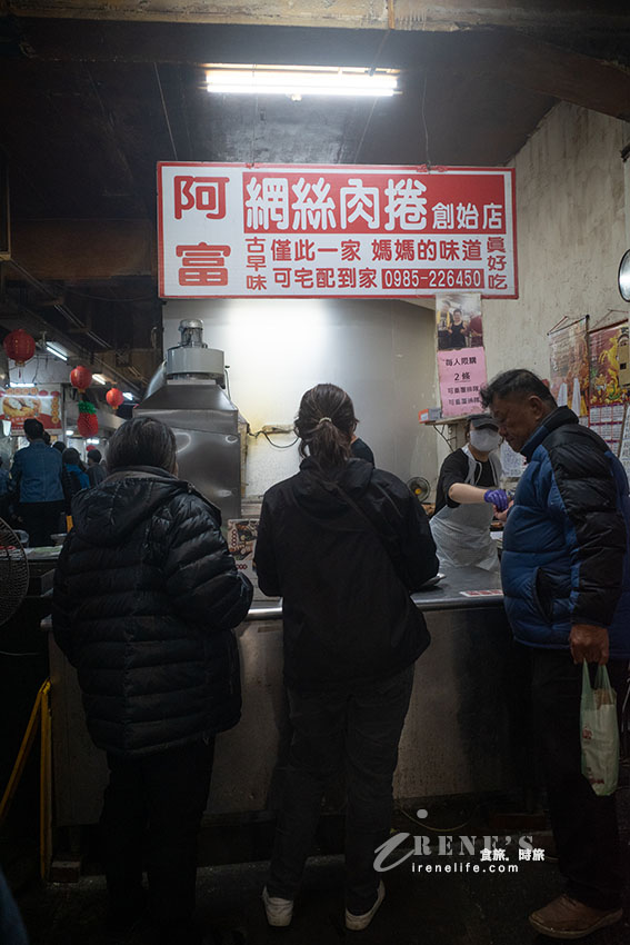 嘉義人的廚房,東市場美食不勝枚舉,一大早就開始排隊是常態 嘉義人的廚房,東市場美食不勝枚舉,一大早就開始排隊是常態