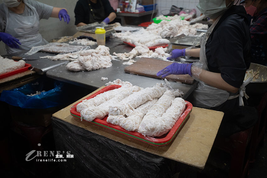 嘉義人的廚房，東市場美食不勝枚舉，一大早就開始排隊是常態