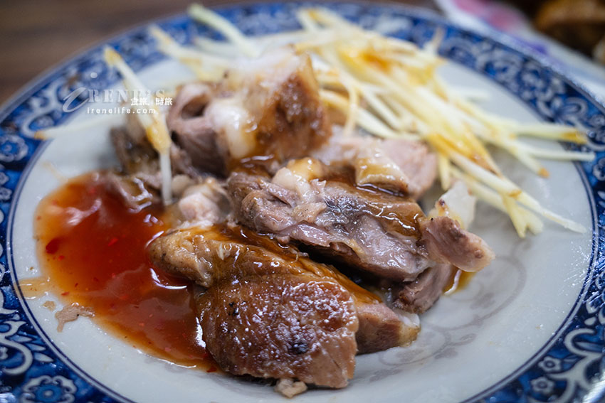 隱藏在巷弄中的排隊美食！內行人必點豬腳，扁食表現也很亮眼