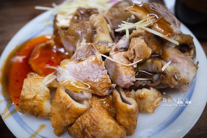 隱藏在巷弄中的排隊美食！內行人必點豬腳，扁食表現也很亮眼