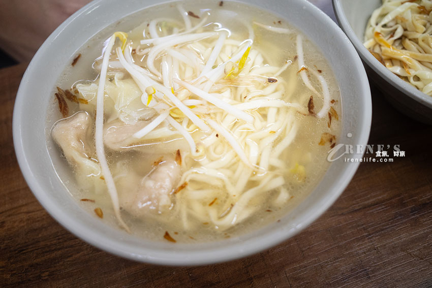 隱藏在巷弄中的排隊美食！內行人必點豬腳，扁食表現也很亮眼