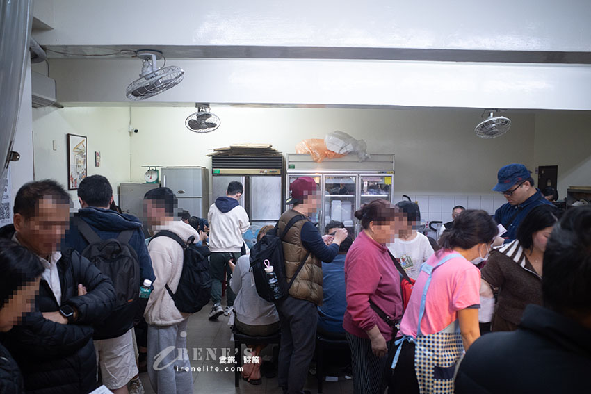 隱藏在巷弄中的排隊美食！內行人必點豬腳，扁食表現也很亮眼