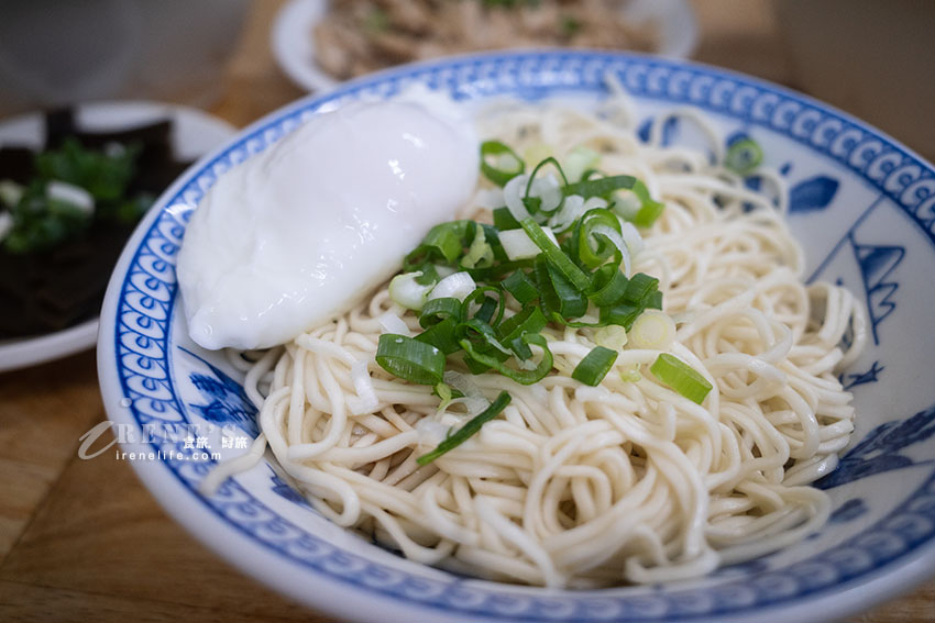 簡簡單單的一碗麵,讓人不惜排隊也要吃,終極吃法必加辣渣 簡簡單單的一碗麵,讓人不惜排隊也要吃,終極吃法必加辣渣