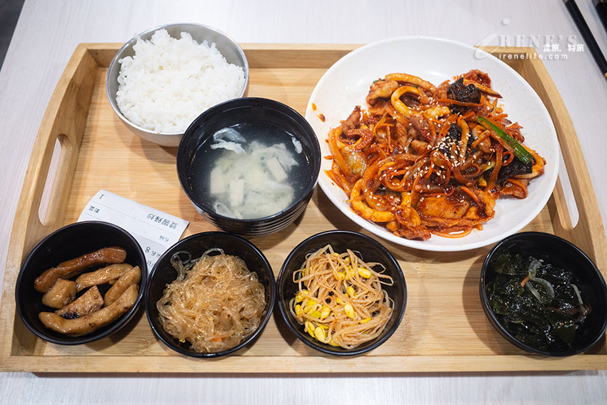 裝潢不起眼，韓式料理卻意外可以！超值份量足，內用小菜、白飯吃到飽 @Irene's 食旅．時旅
