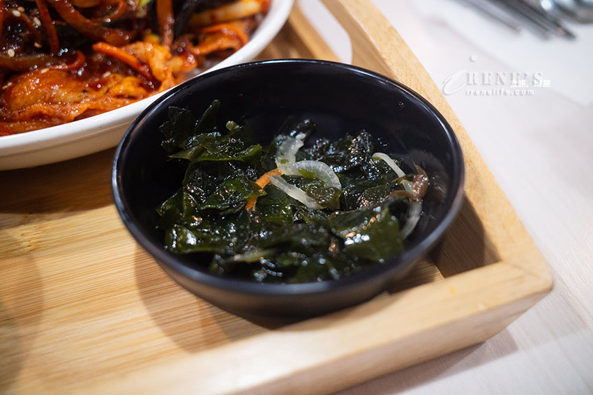 裝潢不起眼,韓式料理卻意外可以!超值份量足,內用小菜、白飯吃到飽 裝潢不起眼,韓式料理卻意外可以!超值份量足,內用小菜、白飯吃到飽