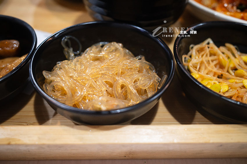 裝潢不起眼,韓式料理卻意外可以!超值份量足,內用小菜、白飯吃到飽 裝潢不起眼,韓式料理卻意外可以!超值份量足,內用小菜、白飯吃到飽
