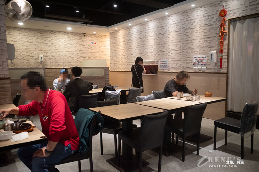 200元就能吃到原塊肉，還有咖哩飯、滷肉飯吃到飽，還能實現蒜蒜自由
