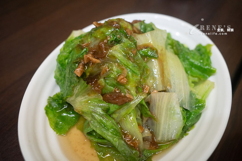 廣州街夜市24小時都吃的到的魯肉飯、鱸魚湯，原汁排骨湯湯濃肉大塊