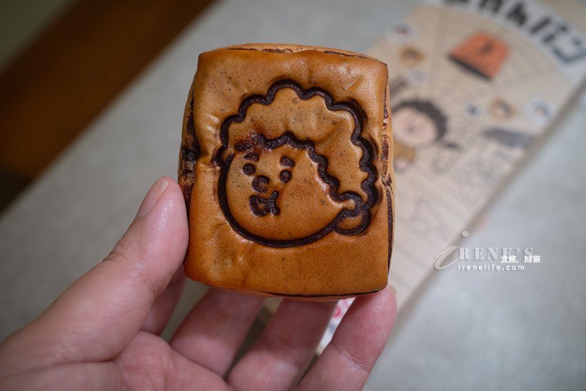 大阪新名物!麵包上烙印上大阪老媽樣,捲捲頭髮配上圓圓的臉超可愛 大阪新名物!麵包上烙印上大阪老媽樣,捲捲頭髮配上圓圓的臉超可愛