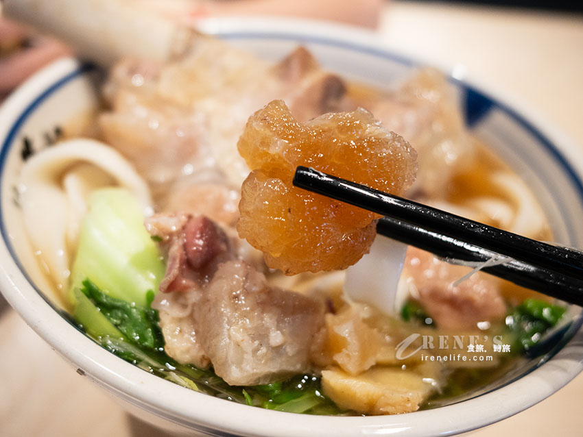 開門前就排爆的桃園牛山 牛肉麵．燒肉飯，肉香軟嫩有厲害