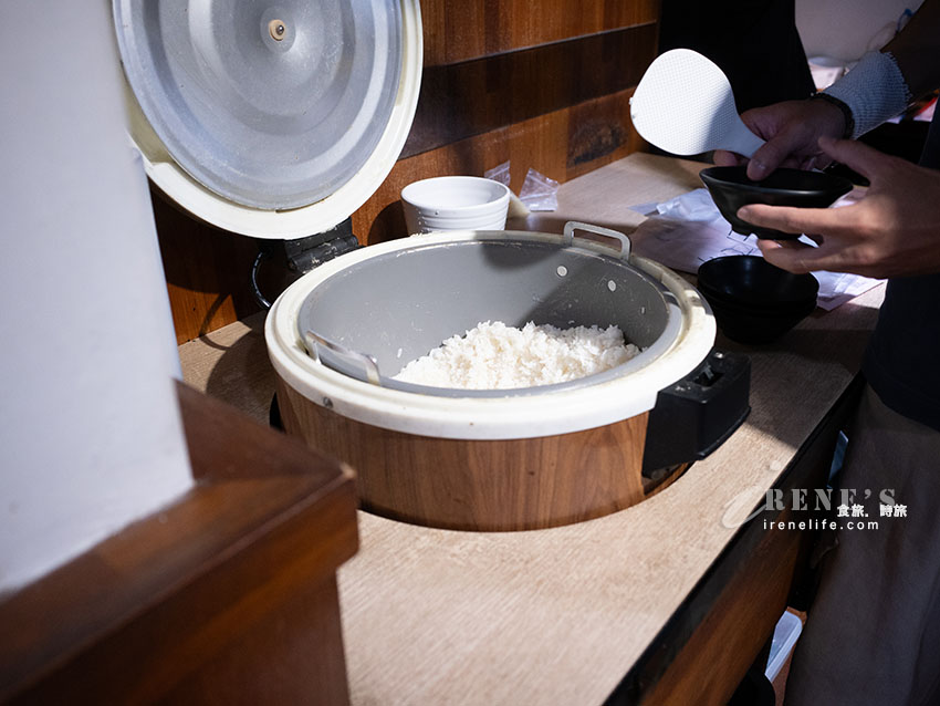 北投平價海鮮熱炒,用餐免費停車還有白飯無限供應,開到六店有夠猛 北投平價海鮮熱炒,用餐免費停車還有白飯無限供應,開到六店有夠猛