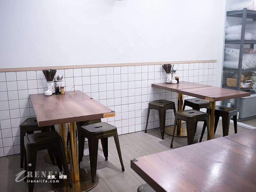 北投好吃米粉湯,古早味小吃配的是文青舒適的店面,小菜特調沾醬微辣夠味 北投好吃米粉湯,古早味小吃配的是文青舒適的店面,小菜特調沾醬微辣夠味