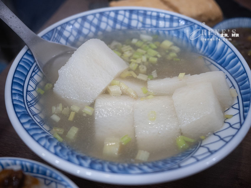 北投好吃米粉湯,古早味小吃配的是文青舒適的店面,小菜特調沾醬微辣夠味 北投好吃米粉湯,古早味小吃配的是文青舒適的店面,小菜特調沾醬微辣夠味