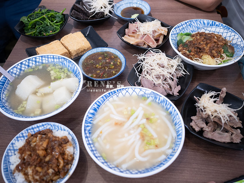 即時熱門文章：北投好吃米粉湯，古早味小吃配的是文青舒適的店面，小菜特調沾醬微辣夠味