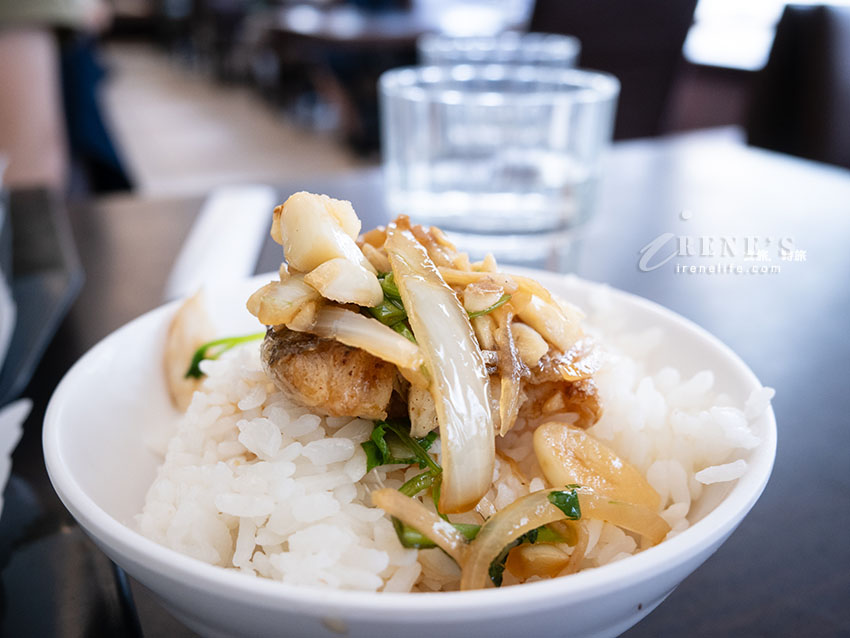 開業50年週休二日的懷舊咖啡店，套餐有整條魚，還附虹吸式咖啡