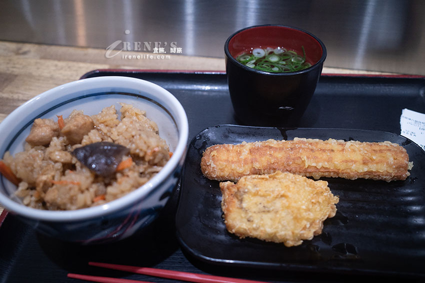 延伸閱讀：京都駅構内平價的烏龍麵店，從早餐一路吃到宵夜都沒問題，超大隻沙丁魚免費加