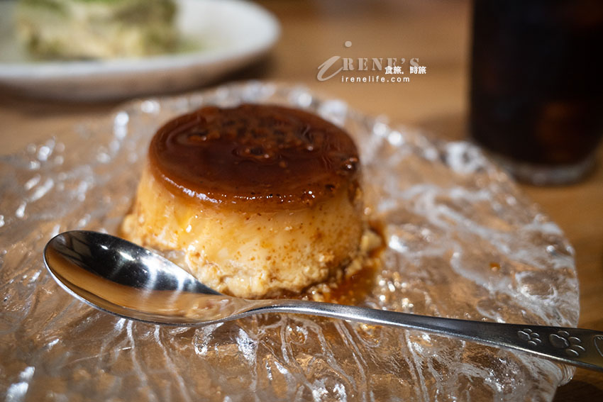 神宮道咖啡店，咖哩飯、漢堡排都很厲害！餐點選擇性不多但都很可口