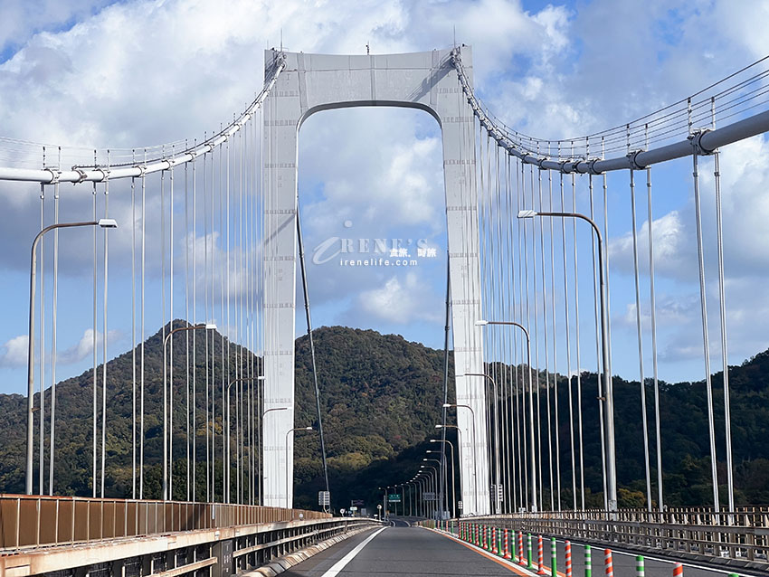 可欣賞到來島海峽大橋的道路休息站，還能品嚐瀨戶內海的海鮮炭烤BBQ