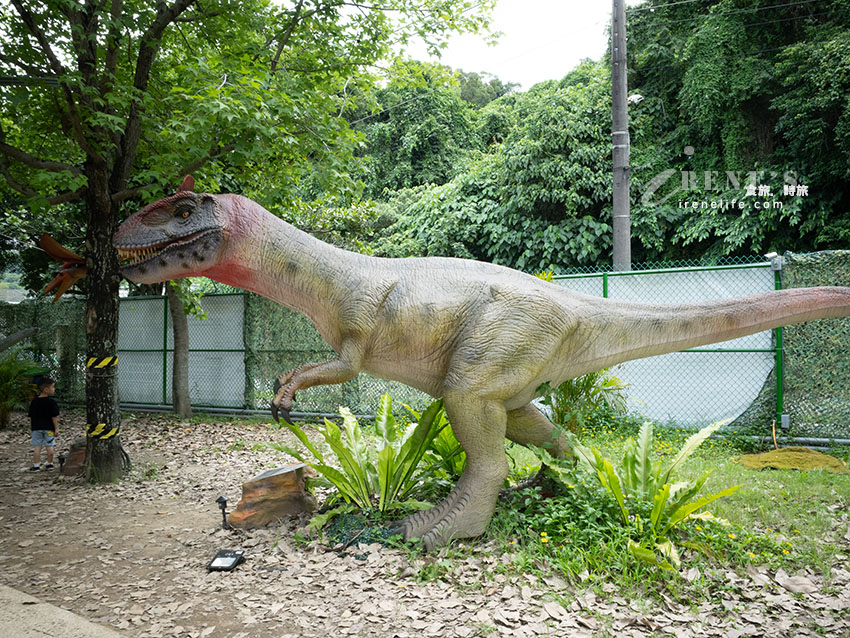 台北戶外大型恐龍樂園！ 會動會叫超擬真恐龍宛如置身侏儸紀公園