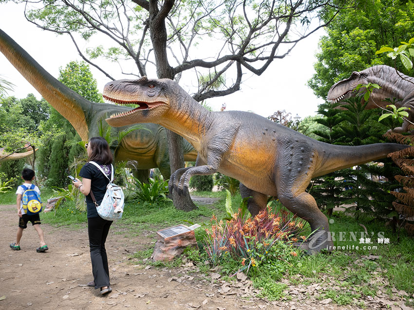 台北戶外大型恐龍樂園！ 會動會叫超擬真恐龍宛如置身侏儸紀公園