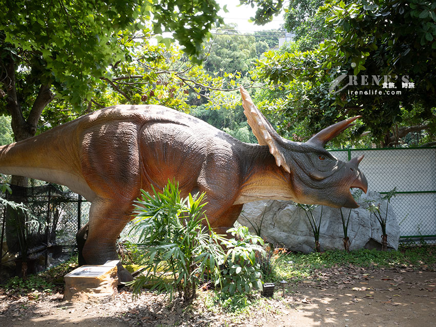 台北戶外大型恐龍樂園！ 會動會叫超擬真恐龍宛如置身侏儸紀公園