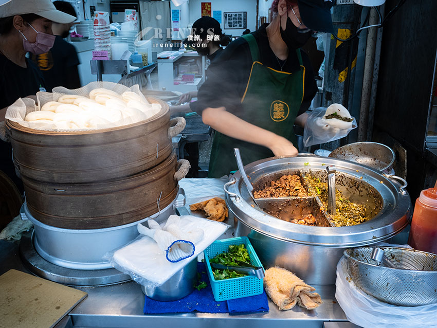 公館美食小吃，米其林必比登推薦的割包，大排長龍是常態
