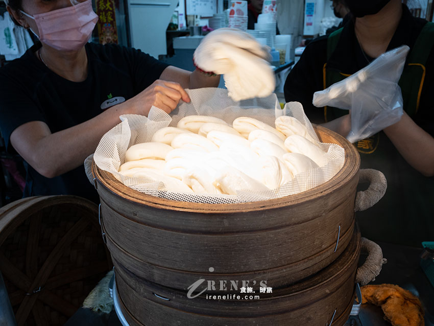 公館美食小吃，米其林必比登推薦的割包，大排長龍是常態