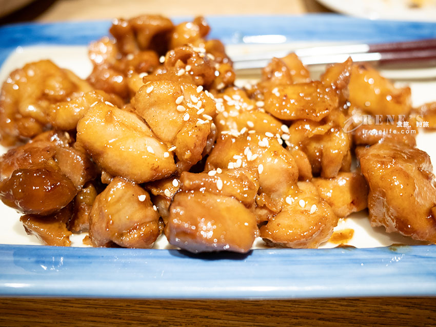 配色勾勒食慾，讓人胃口大開的美味川菜餐廳，聚會的安全牌