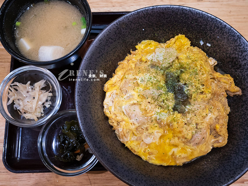 生食級雞蛋/台東關山米/嚴選雞肉成就一碗美味的親子丼,加大還不加價 生食級雞蛋/台東關山米/嚴選雞肉成就一碗美味的親子丼,加大還不加價