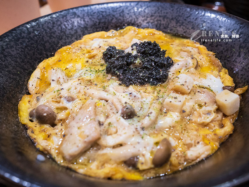 生食級雞蛋/台東關山米/嚴選雞肉成就一碗美味的親子丼，加大還不加價