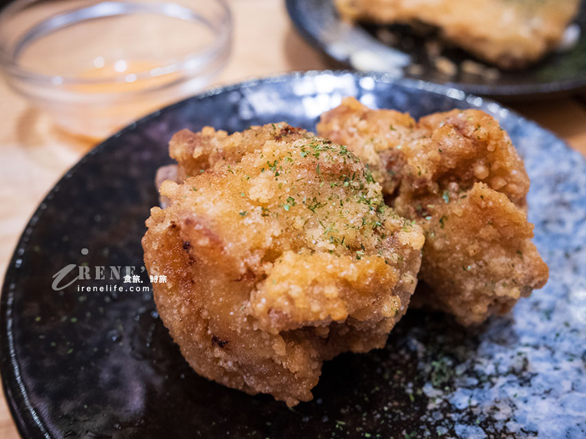 生食級雞蛋/台東關山米/嚴選雞肉成就一碗美味的親子丼，加大還不加價