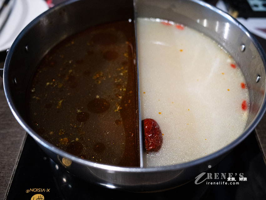 一個人的麻辣鴛鴦鍋,白飯、王子麵吃到飽,鴨血豆腐無限續加,搭配精緻九宮格 一個人的麻辣鴛鴦鍋,白飯、王子麵吃到飽,鴨血豆腐無限續加,搭配精緻九宮格