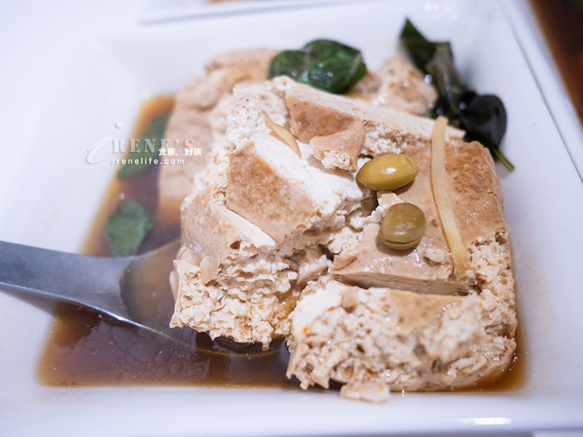 好吃的臭大蔬開到三重囉, 臭豆腐、乾麵口味都好多,泡菜臭豆腐烤餅有特色 好吃的臭大蔬開到三重囉, 臭豆腐、乾麵口味都好多,泡菜臭豆腐烤餅有特色