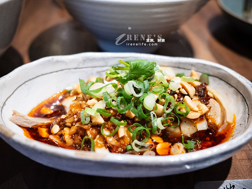 吉林路不吃熱炒,炒飯、雞湯麵也很強,排骨厚到不講武德,雞湯超濃郁 吉林路不吃熱炒,炒飯、雞湯麵也很強,排骨厚到不講武德,雞湯超濃郁