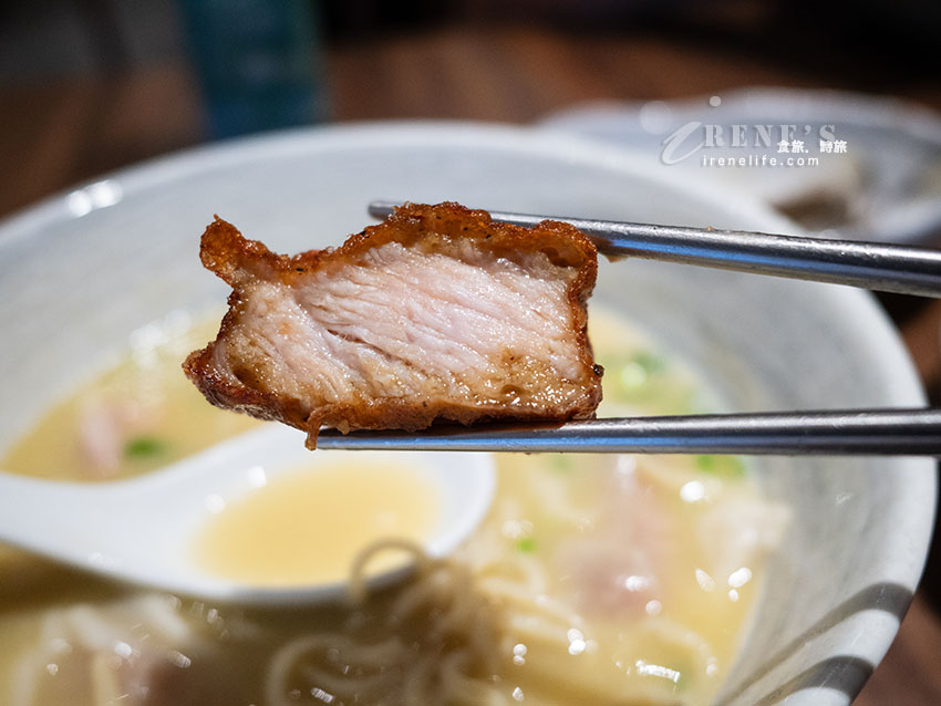 吉林路不吃熱炒,炒飯、雞湯麵也很強,排骨厚到不講武德,雞湯超濃郁 吉林路不吃熱炒,炒飯、雞湯麵也很強,排骨厚到不講武德,雞湯超濃郁