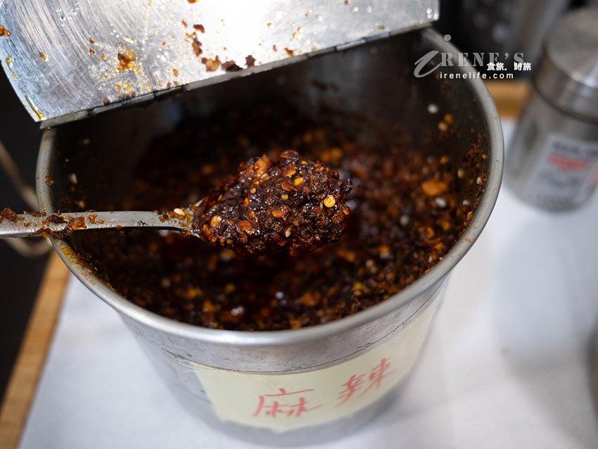 西門町特色美食推薦，比臉還大的米線，孜然捲餅、孜然夾饃很炸餡