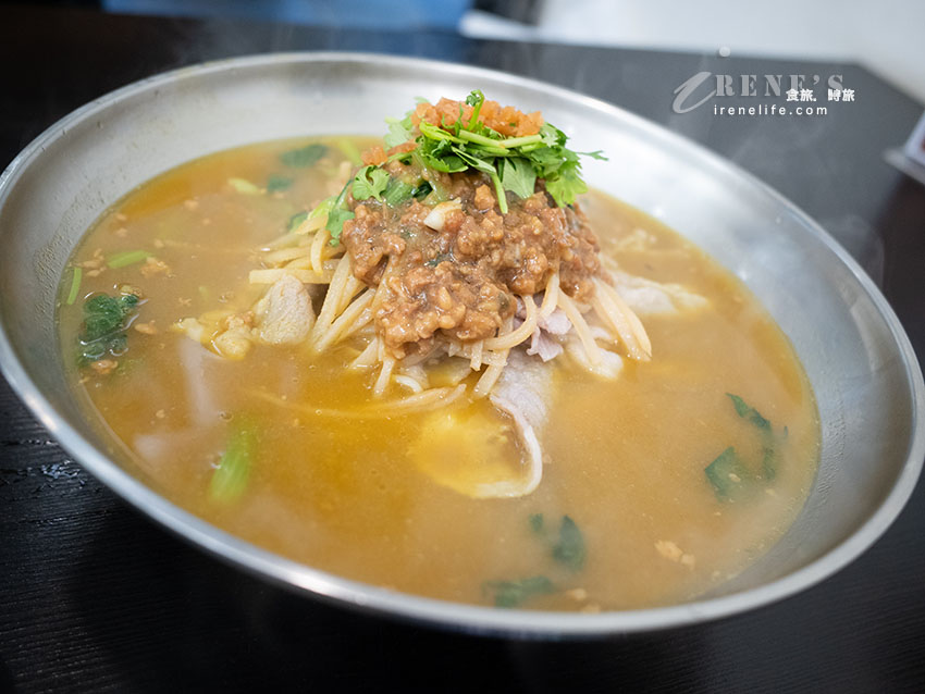 西門町特色美食推薦，比臉還大的米線，孜然捲餅、孜然夾饃很炸餡