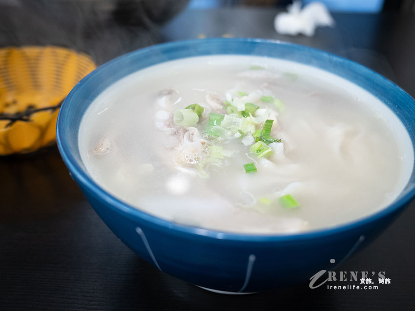 西門町特色美食推薦，比臉還大的米線，孜然捲餅、孜然夾饃很炸餡