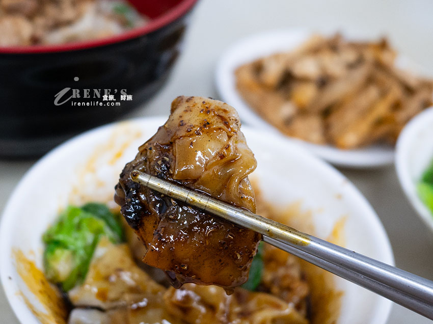 城中市場美食推薦,各式麵食都能配抄手,緊實肉餡好口感,最喜歡紅油抄手的調味 城中市場美食推薦,各式麵食都能配抄手,緊實肉餡好口感,最喜歡紅油抄手的調味