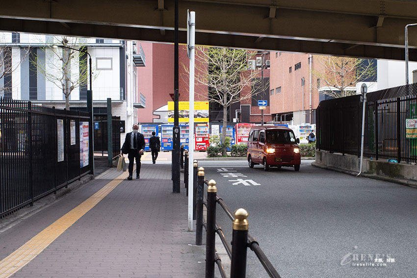 JR新大阪車站步行3分鐘即可抵達的平價飯店，附近便利商店跟餐廳皆有，安靜且方便